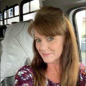 Meet your Posher, Adrienne